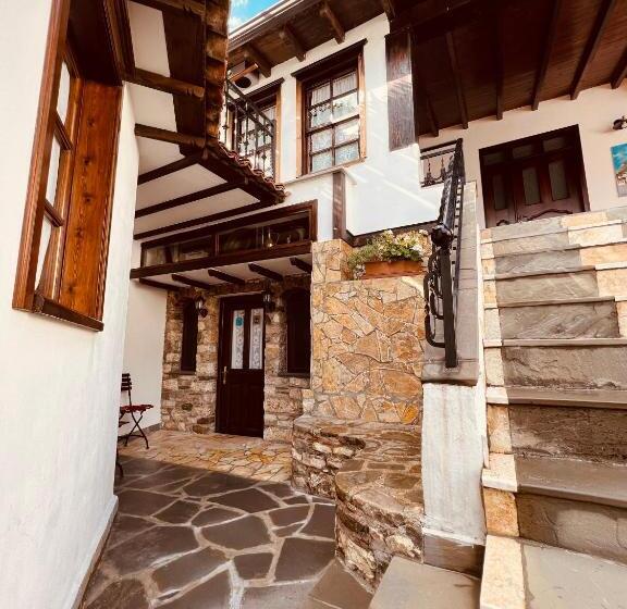 پانسیون Kris Guesthouse