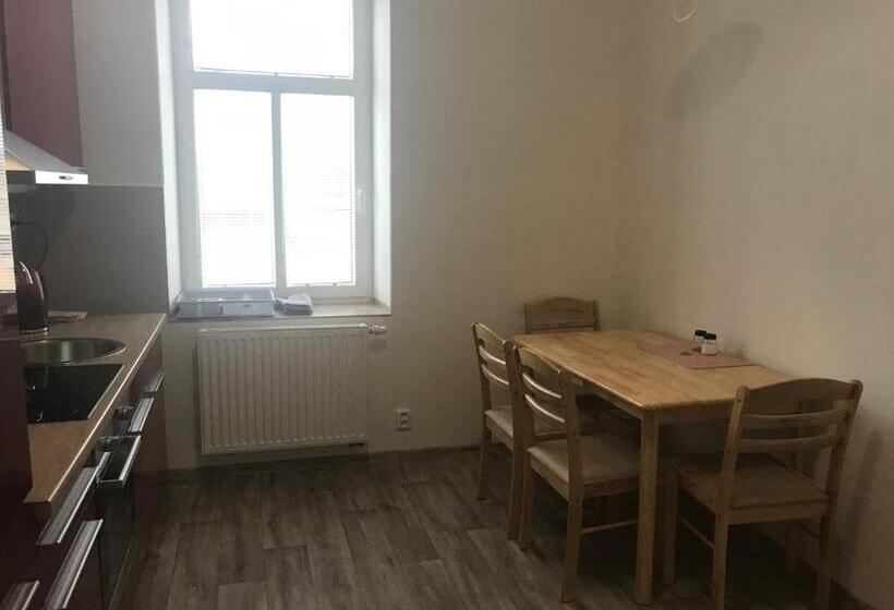 پانسیون Penzion Na Vápence