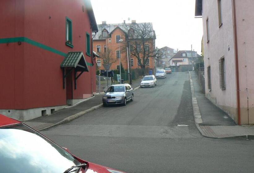 پانسیون Penzion Na Vápence