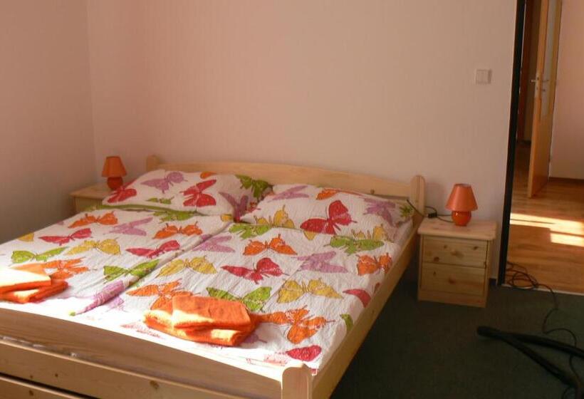 پانسیون Penzion Na Vápence