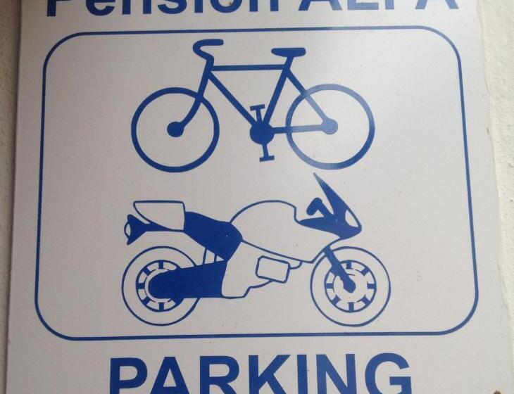 Pension Alfa & Whisky Pub