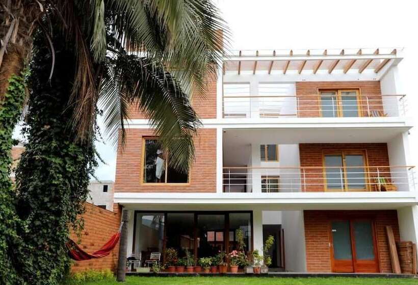 هاستل El Geranio