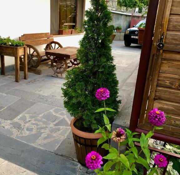 پانسیون Guest House Anahit Ijevan