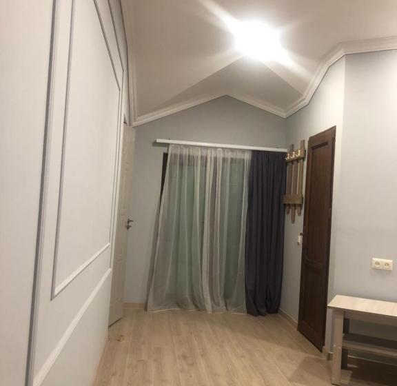 پانسیون Guest House Anahit Ijevan