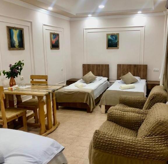 پانسیون Guest House Anahit Ijevan