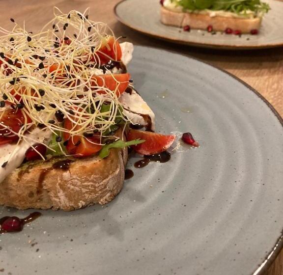 بنسيون Time Cafe & Penzion