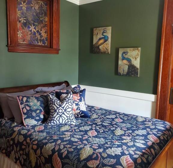 فندق صغير Firehouse Inn