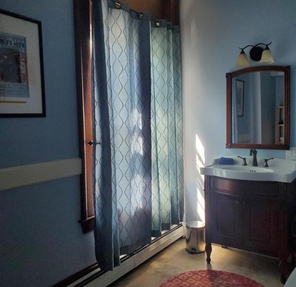 فندق صغير Firehouse Inn