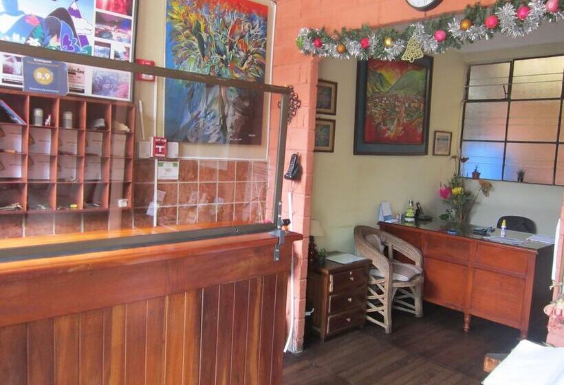 هاستل Hosteria Llanovientos