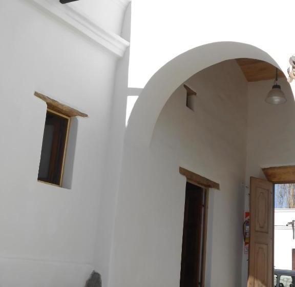 هاستل Hosteria Villa Cardon