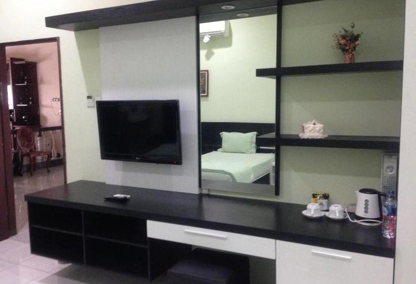 פנסיון Cempaka Mas