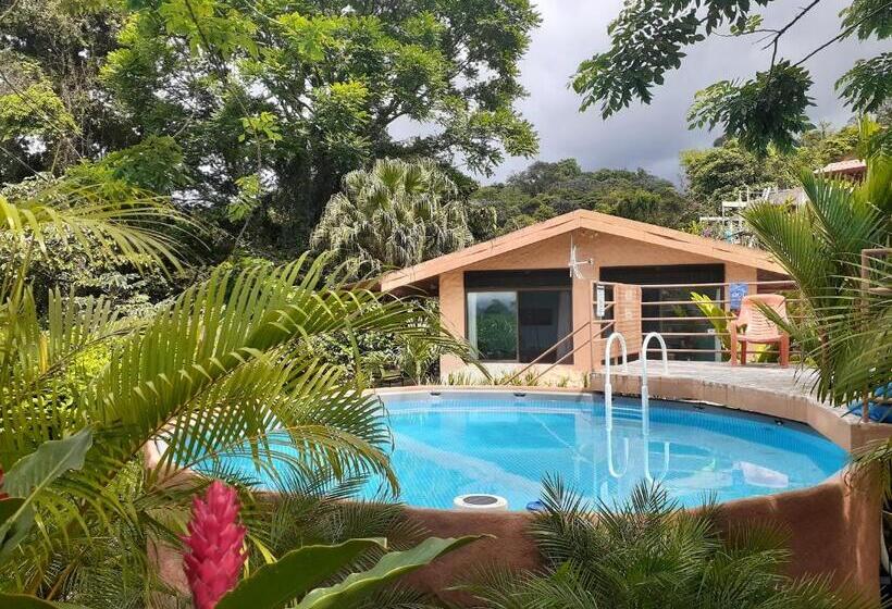 پانسیون Encantada Guest House