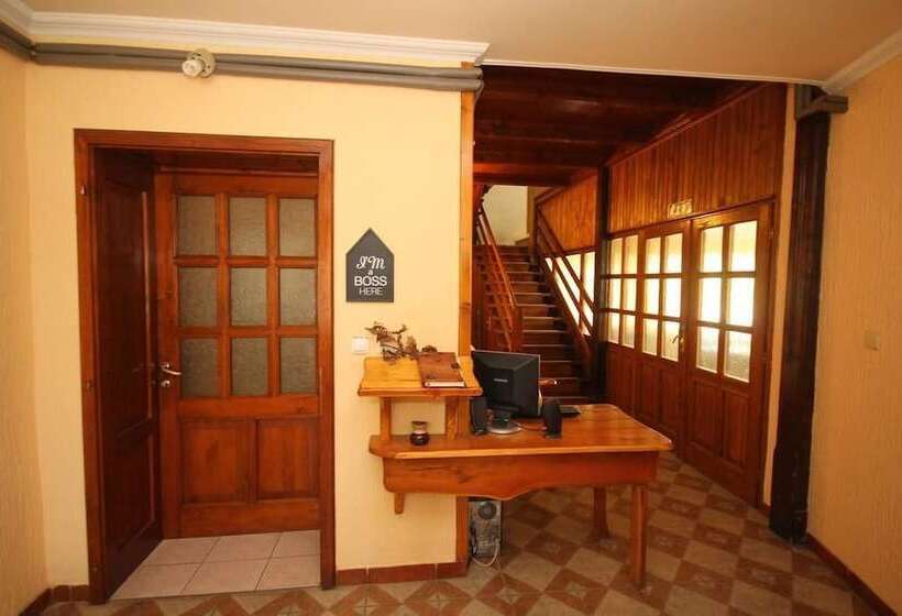 پانسیون Guest House Vila Alexandar