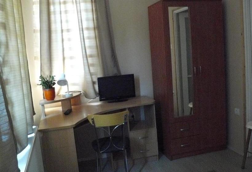 פנסיון Hejő Apartman