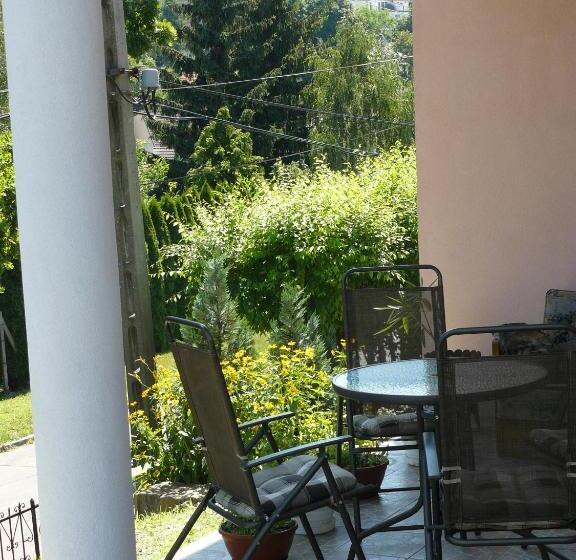 פנסיון Hejő Apartman