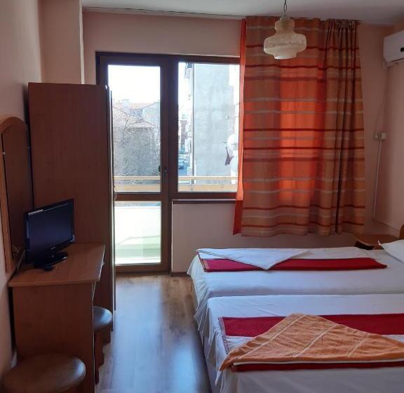펜션 Nelly Guest House