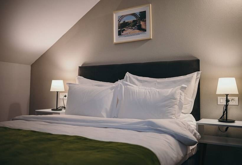 پانسیون Nest Guesthouse