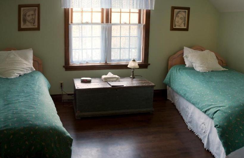 הוסטל Auberge Les Victorines Du Lac