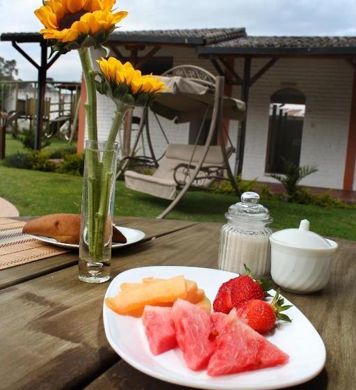 هاستل Hosteria San Carlos Tababela