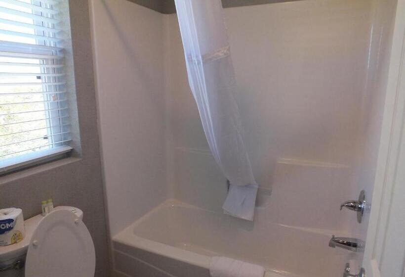 هاستل Scarborough Inn