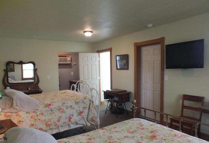 هاستل Scarborough Inn