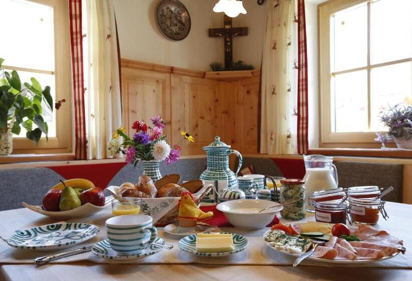 בית מלון כפרי Linharterhof