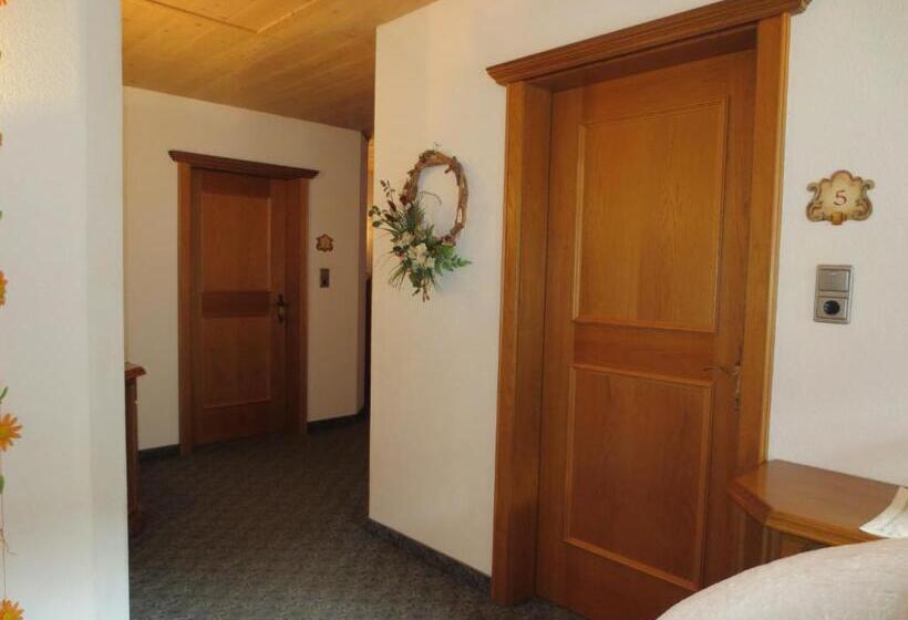 پانسیون Alpenhäusl