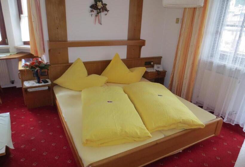 پانسیون Alpenhäusl