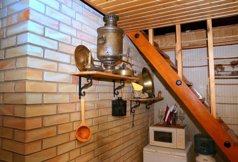بنسيون Guest House šampētera Māja