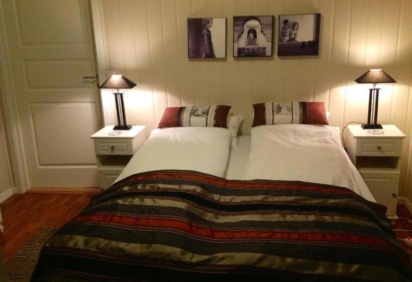 פנסיון Kristina Apartment & Alma House