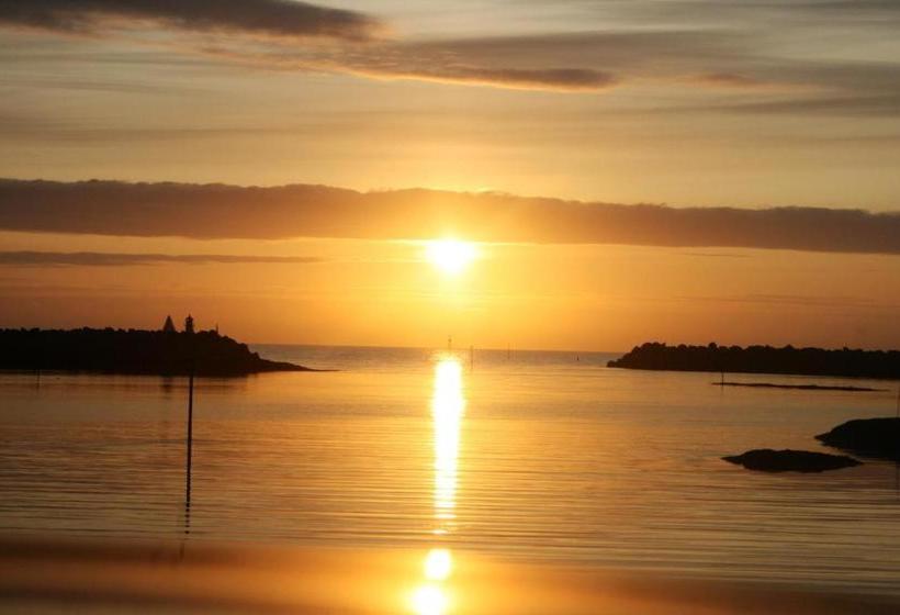 פנסיון Kristina Apartment & Alma House