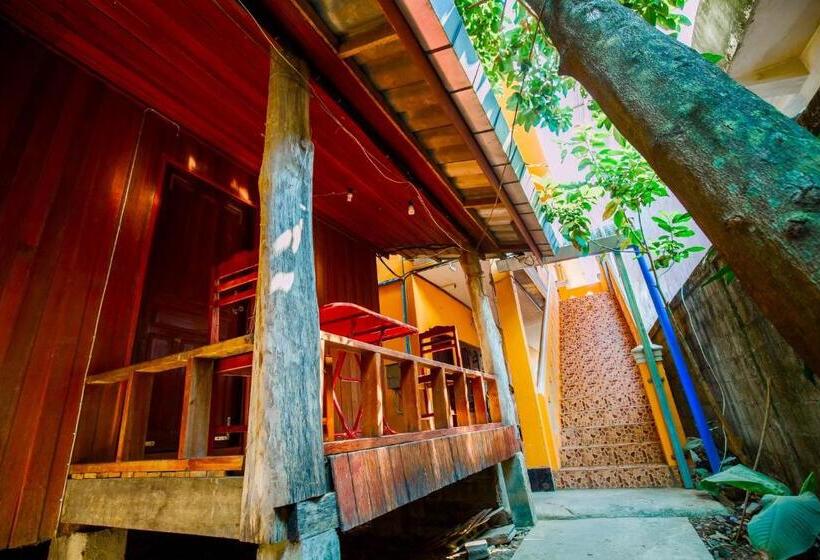 پانسیون Molina Bungalows