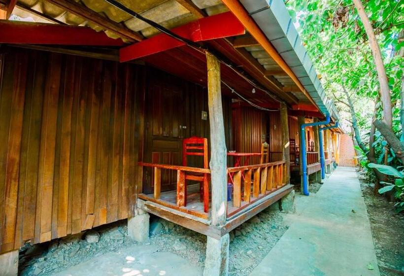 پانسیون Molina Bungalows