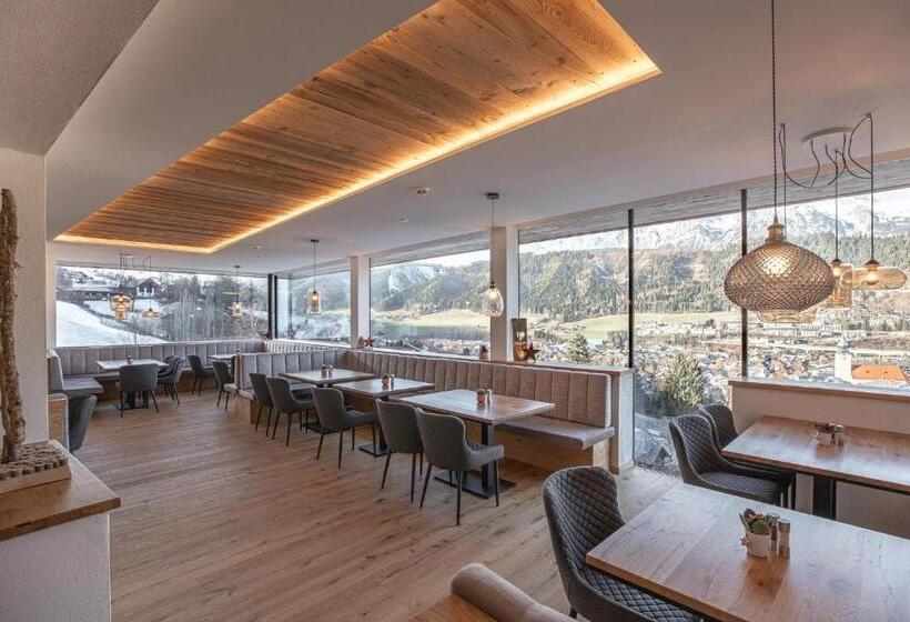 پانسیون Rohrmooser Schlössl