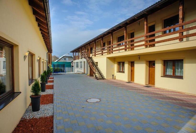 ペンション Turciansky Dvor   Apartmany Turiec