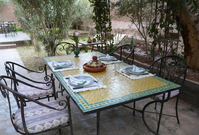 تختخواب و صبحانه Dar Nakhla   Zagora Guest House