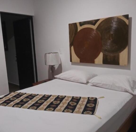 پانسیون Buenos Días Guest House