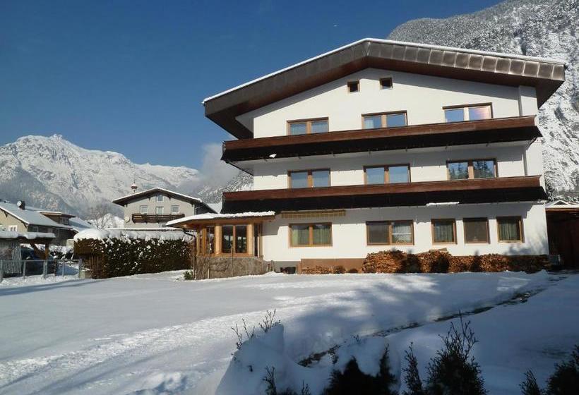 ペンション Gästehaus Frischhut