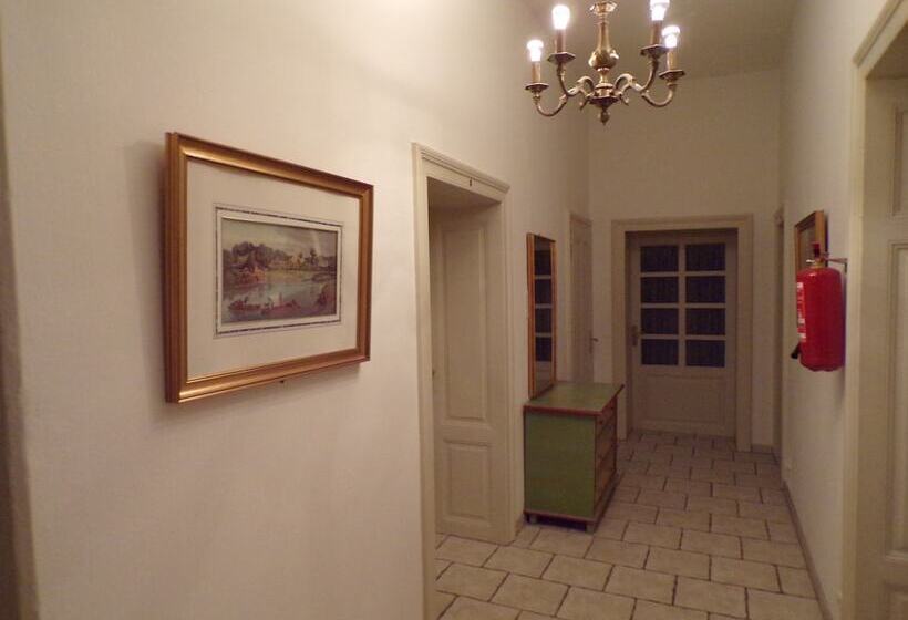 پانسیون Gästehaus Residenz Lapeiner