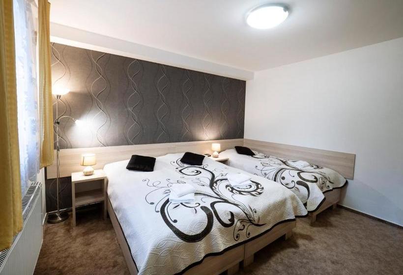 بنسيون Penzion Almada