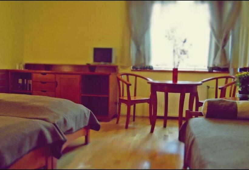 پانسیون The Zen Hostel   Posticum