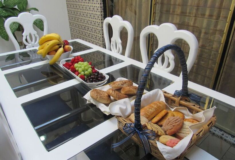 تختخواب و صبحانه Cholula Rooms
