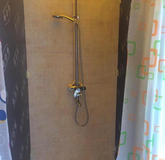 הוסטל Casa Roz