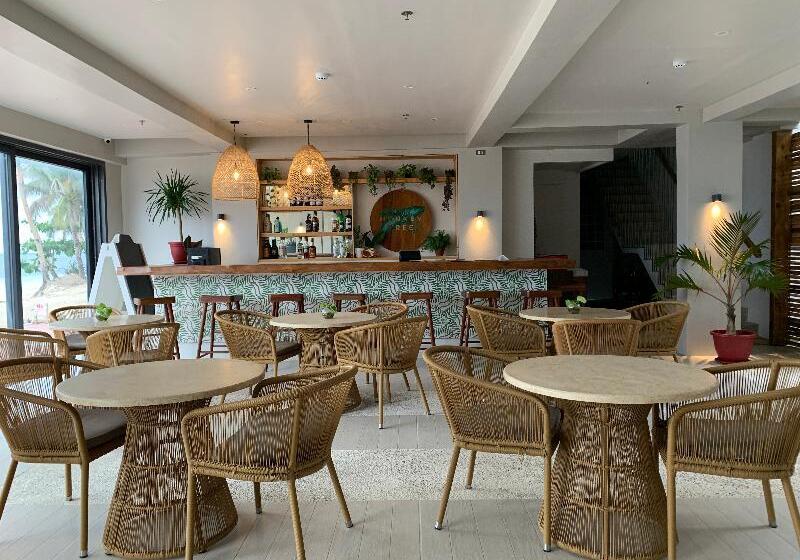 בית מלון כפרי Banana Bay Boracay