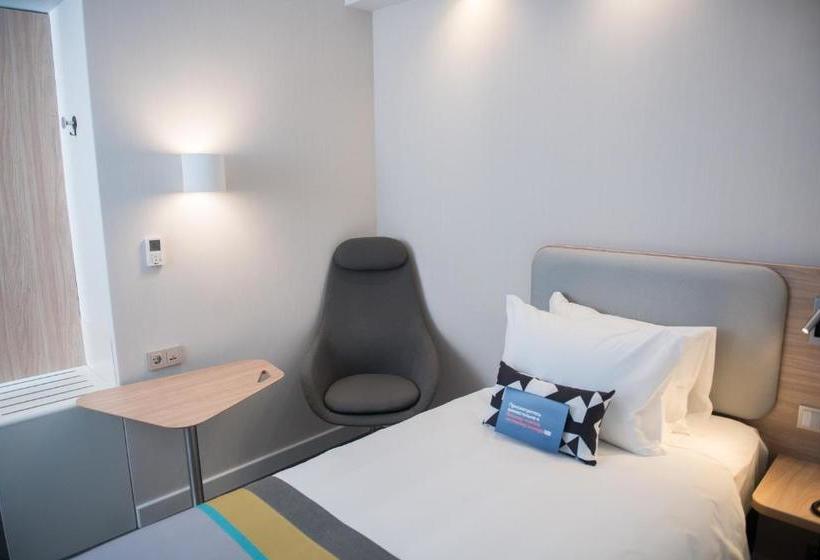 בית מלון כפרי Holiday Inn Express Moscow  Baumanskaya, An Ihg