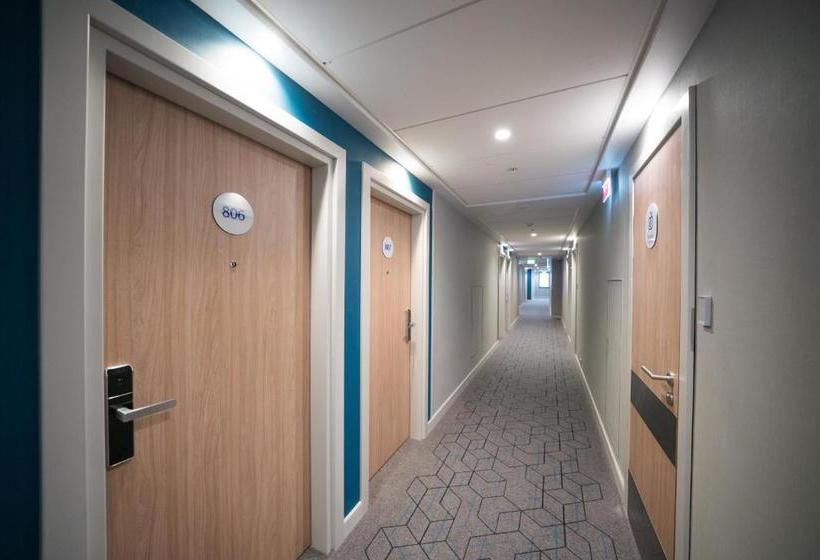 בית מלון כפרי Holiday Inn Express Moscow  Baumanskaya, An Ihg