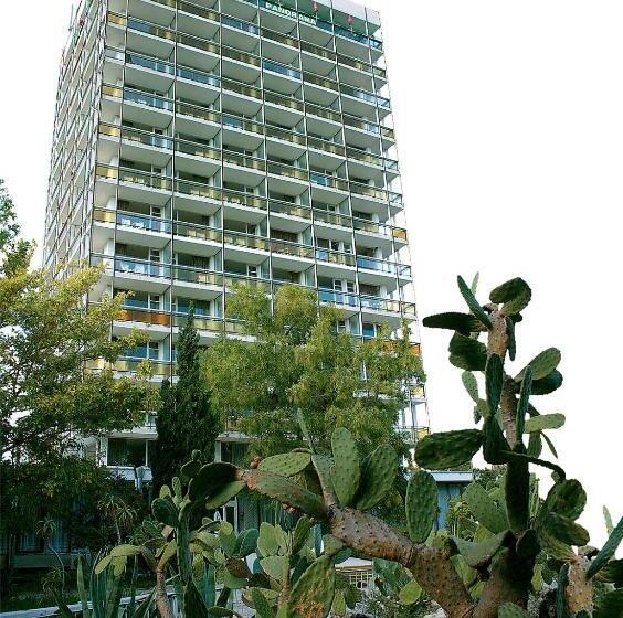 هتل International Home Of Scientists Joliot Curie