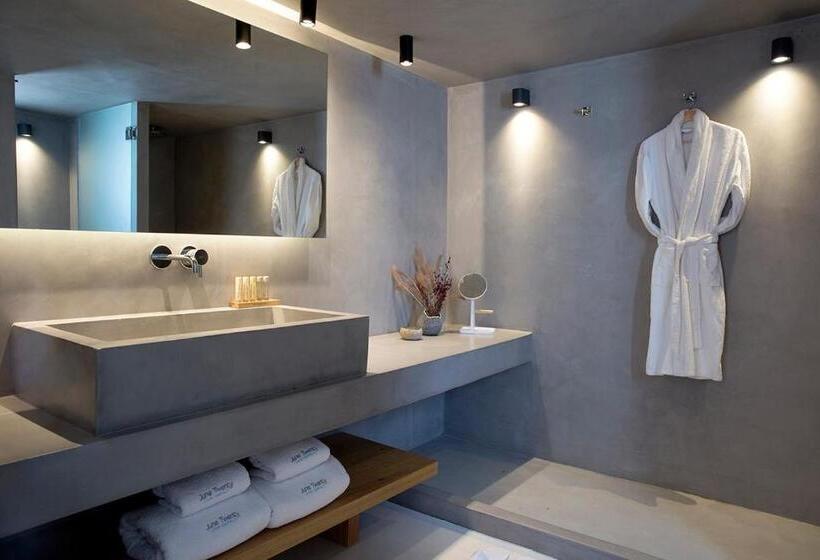June Twenty Suites