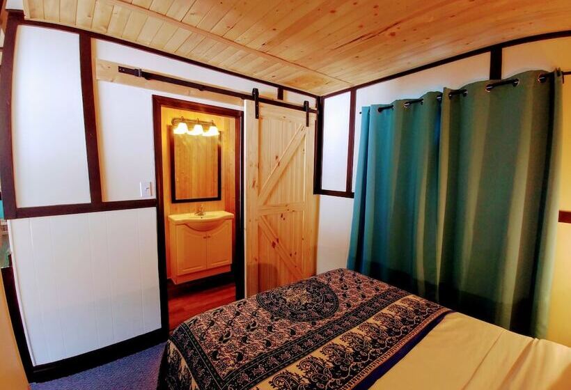 モーテル Dwight Riverside Inn