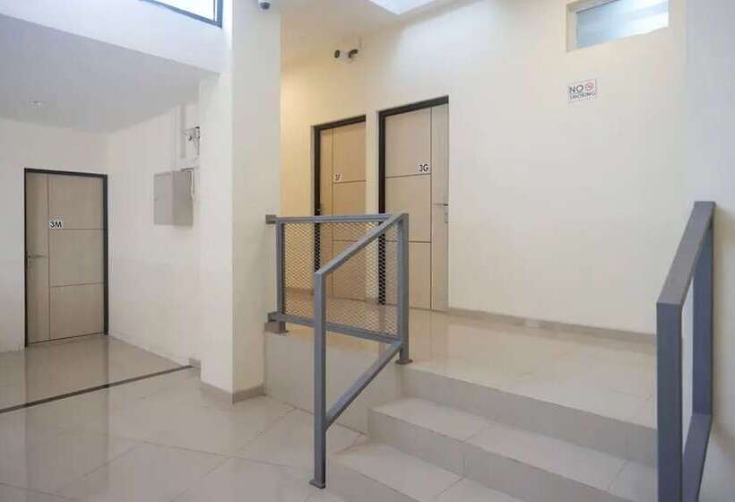 پانسیون Reddoorz Near Malioboro Mall